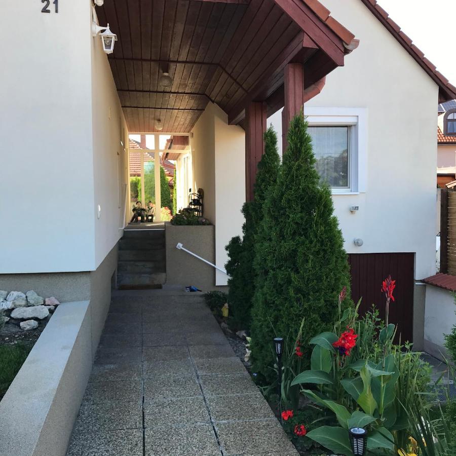 Apartman Tinasol Mosonmagyaróvár Buitenkant foto