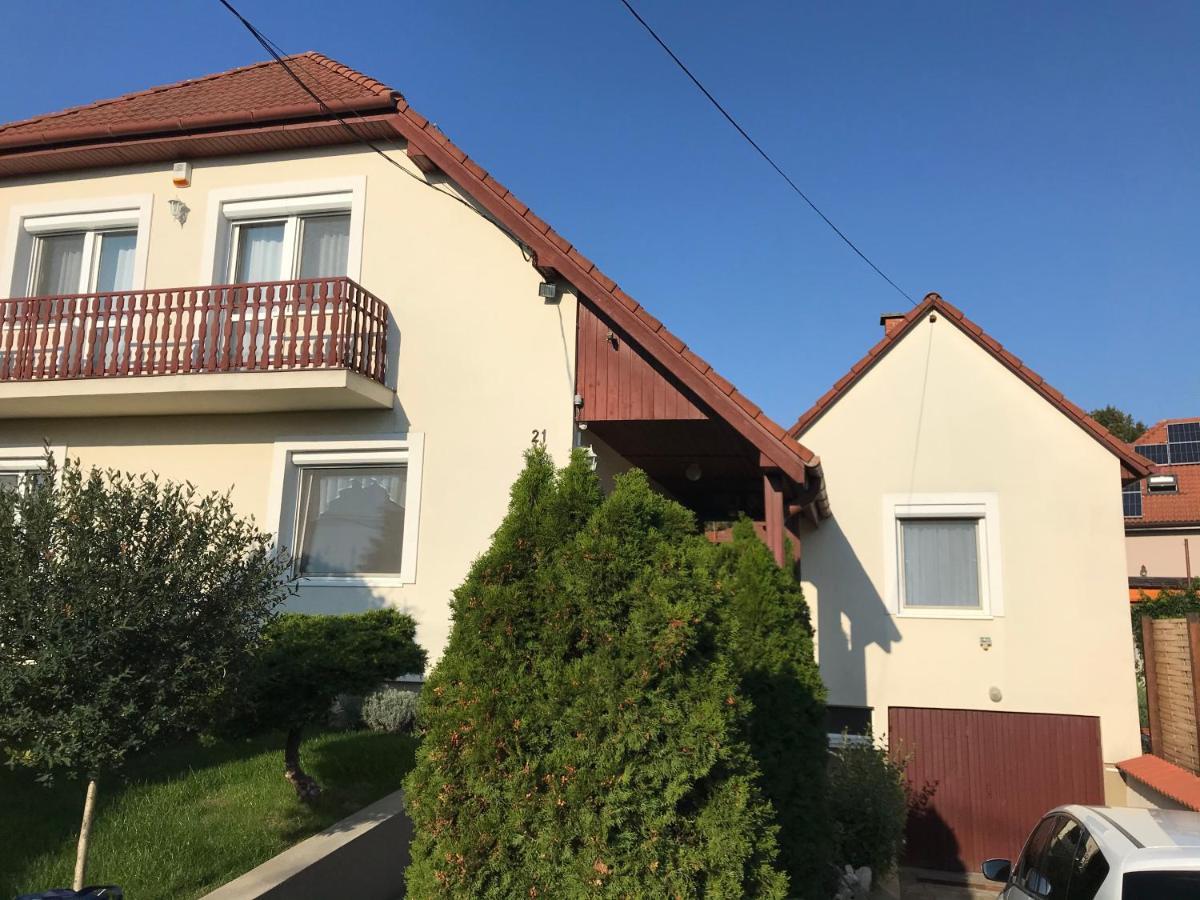 Apartman Tinasol Mosonmagyaróvár Buitenkant foto