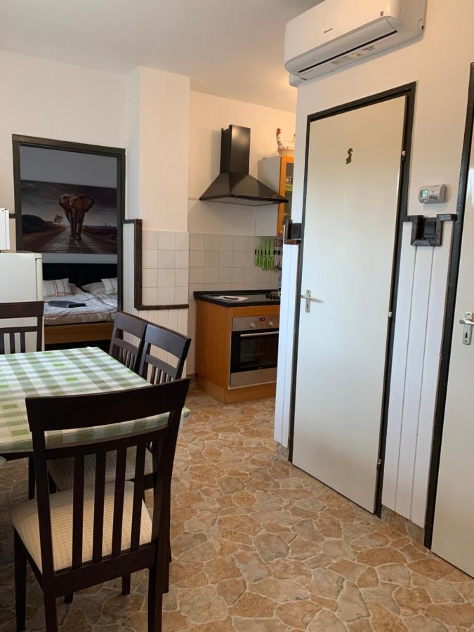 Apartman Tinasol Mosonmagyaróvár Buitenkant foto